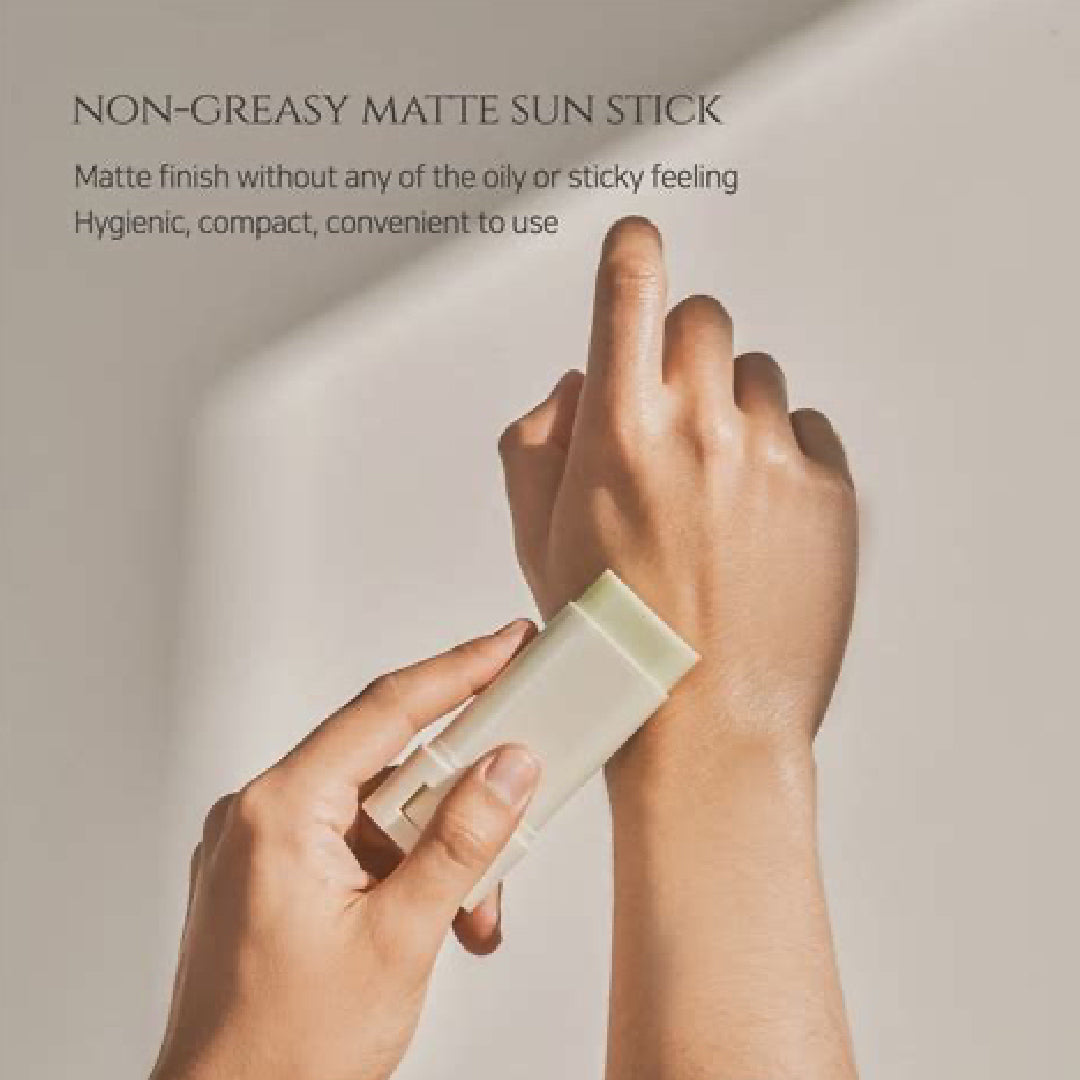 Matte Sun Stick Mugwort + Camilla 18G